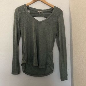 BKE peak hole long sleeve